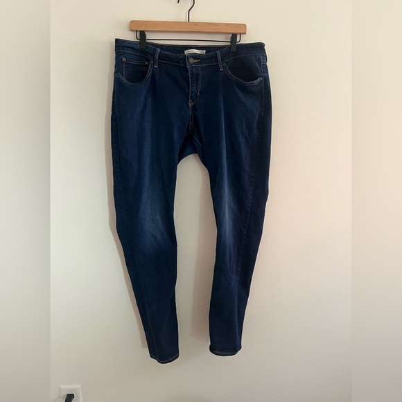 Levi’s 811 Curvy Skinny Jeans Size 34 Dark Wash - Picture 1 of 5